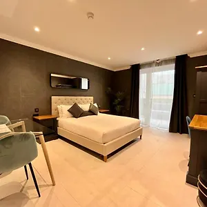 Sliema Studios Aparthotel